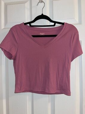 Mauve Ribbed V-Neck Cropped Top